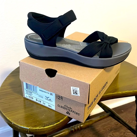 Clark’s brand new cloudsteppers - Picture 1 of 1
